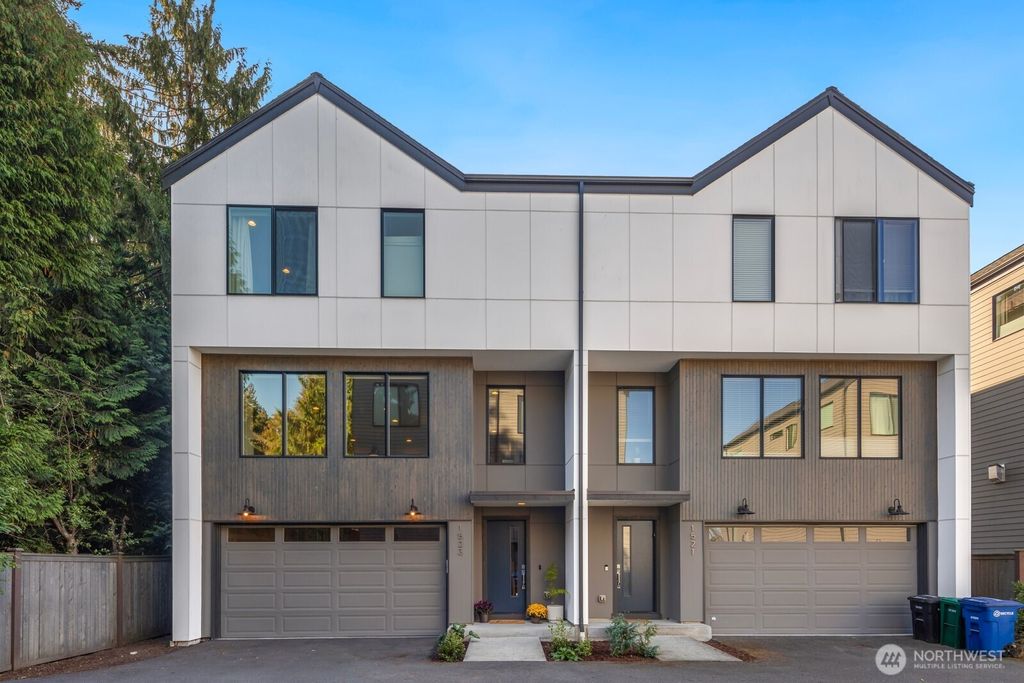 Photo of 1523 NE 172nd Street, Shoreline, WA 98155 (MLS # 2433051)