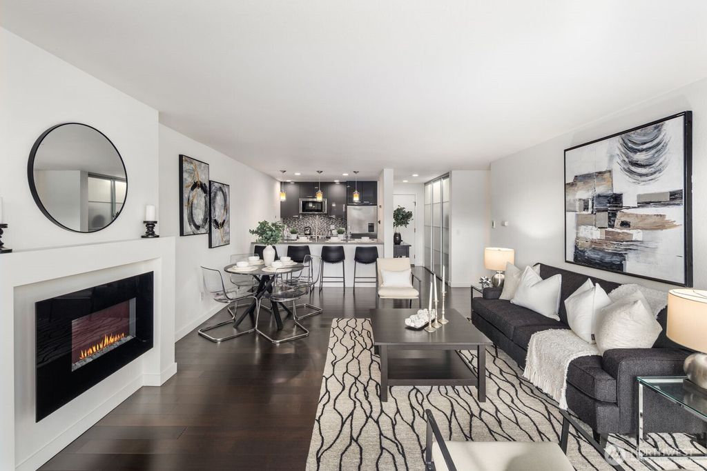 Photo of 3905 4th Avenue NE #301, Seattle, WA 98105 (MLS # 2485359)