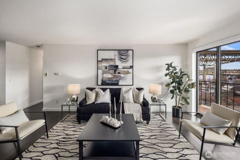 Photo of 3905 4th Avenue NE #301, Seattle, WA 98105 (MLS # 2485359)