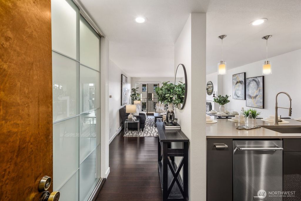 Photo of 3905 4th Avenue NE #301, Seattle, WA 98105 (MLS # 2485359)