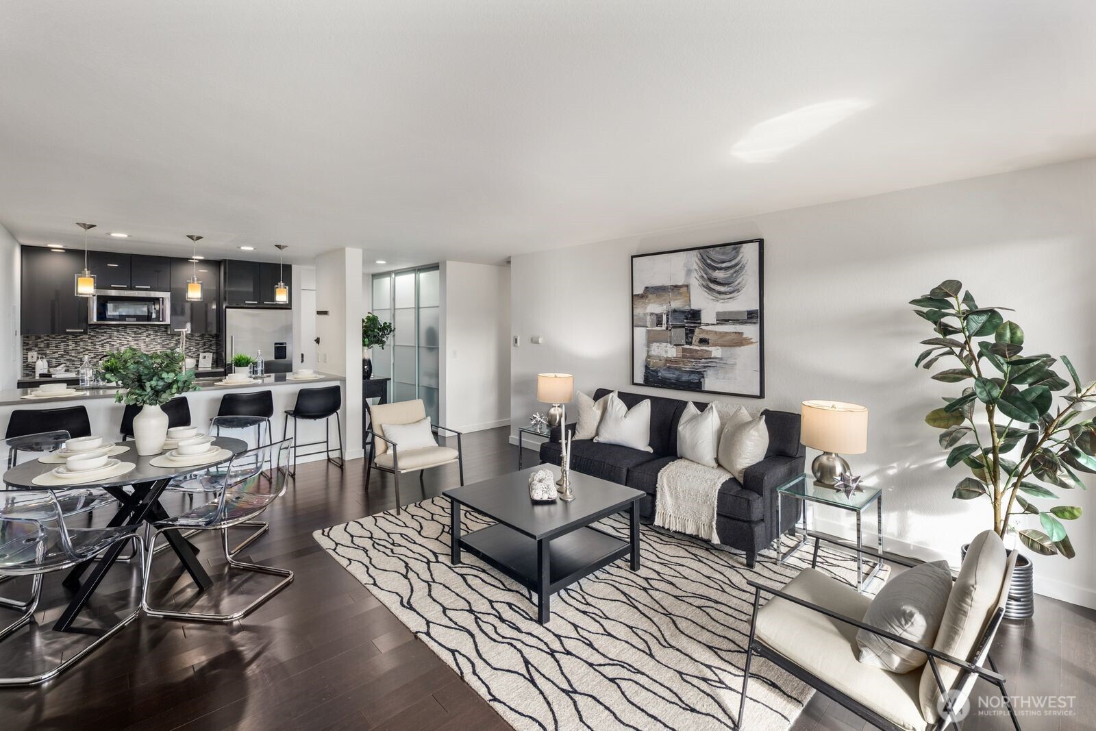 3905 4th Avenue NE 301