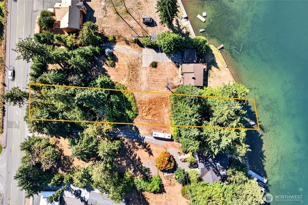 Photo of 2520 214th Avenue E, Lake Tapps, WA 98391 (MLS # 2575548)