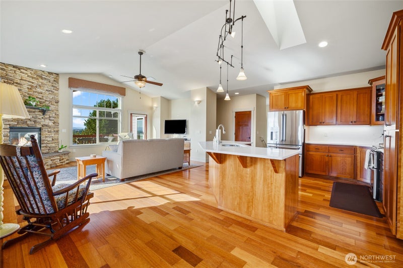5675 Meadow View Court