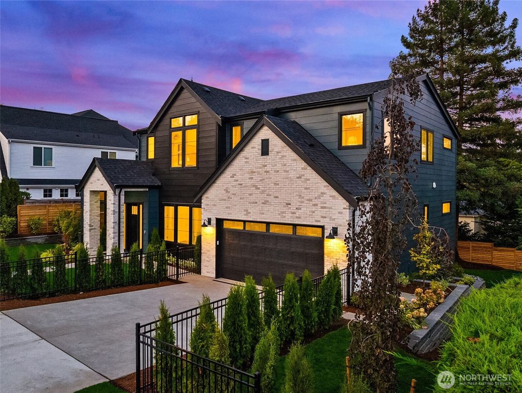 Photo of 1822 100th Ave Ave NE, Bellevue, WA 98004 (MLS # 2428159)
