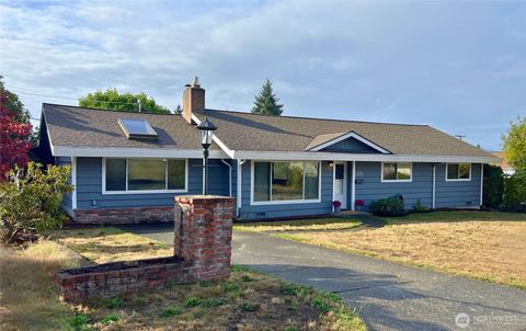Photo of 1413 Lindberg Place, Bremerton, WA 98310 (MLS # 2432221)