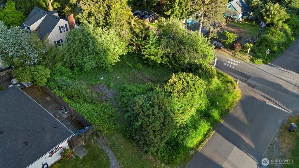 Photo of 8008 S 130th Street, Seattle, WA 98178 (MLS # 2372557)