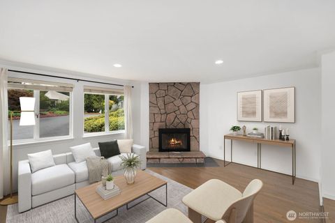 Photo of 12716 NE 120th Street #H1, Kirkland, WA 98034 (MLS # 2547255)