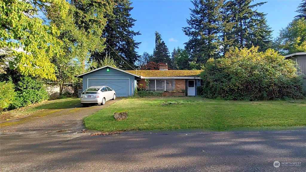 Photo of 7363 NE 145th Place, Kenmore, WA 98028 (MLS # 2012662)