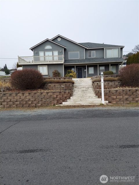 Photo of 405 Strand Road, Ephrata, WA 98823 (MLS # 2482411)