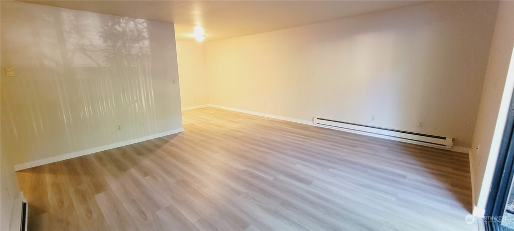 Photo of 11112 NE 68th Street #318, Kirkland, WA 98033 (MLS # 2136413)