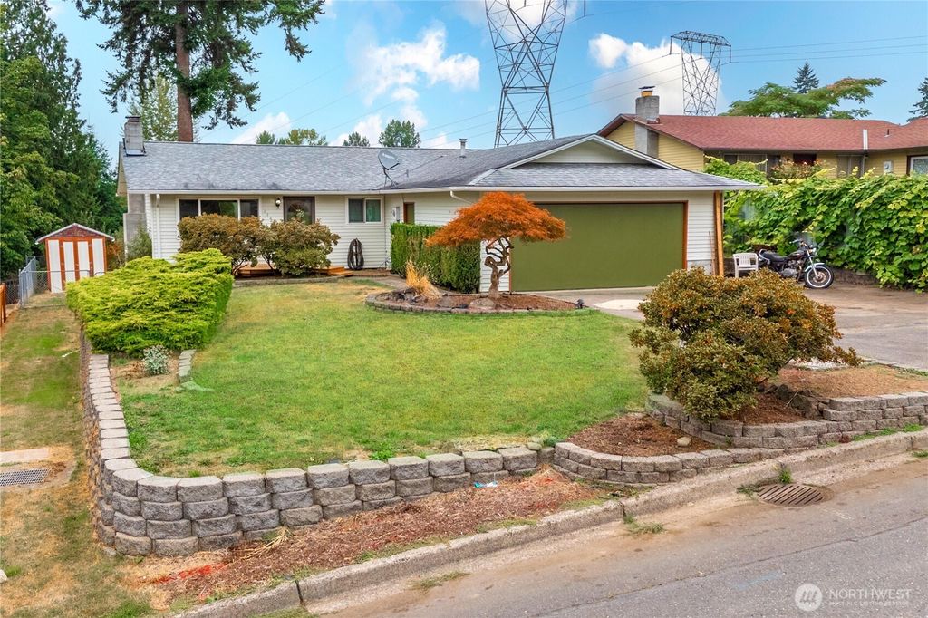 Photo of 12624 SE 202nd Place, Kent, WA 98031 (MLS # 2428318)