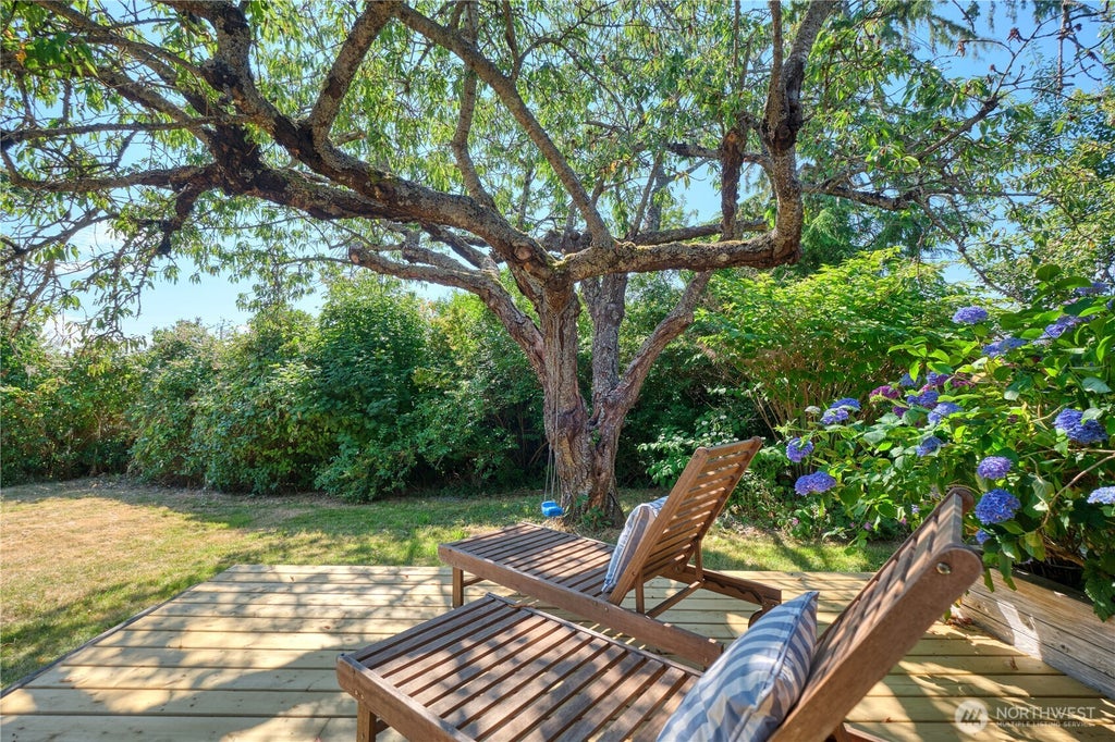Photo of 623 Roberts Drive, Point Roberts, WA 98281 (MLS # 2555506)