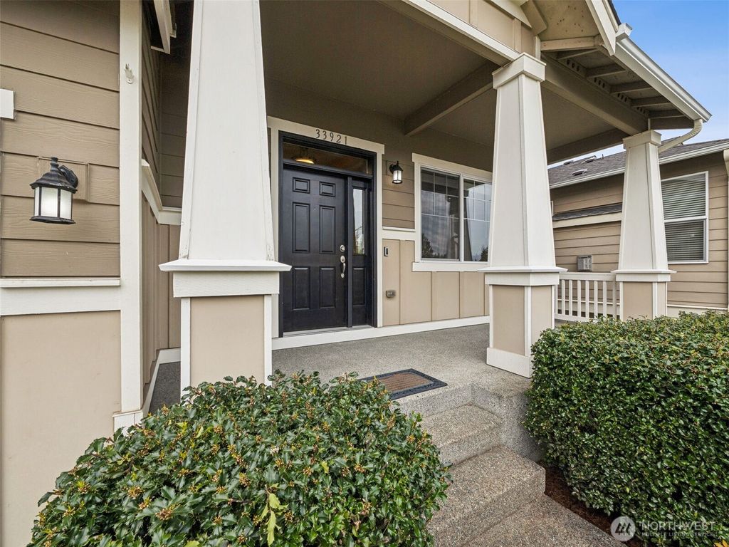 Photo of 33921 12th Place SW, Federal Way, WA 98023 (MLS # 2507608)