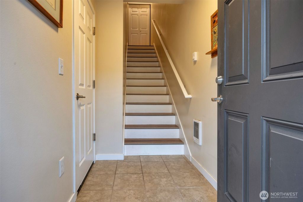 Photo of 1900 Weaver Road #G105, Snohomish, WA 98290 (MLS # 2477495)