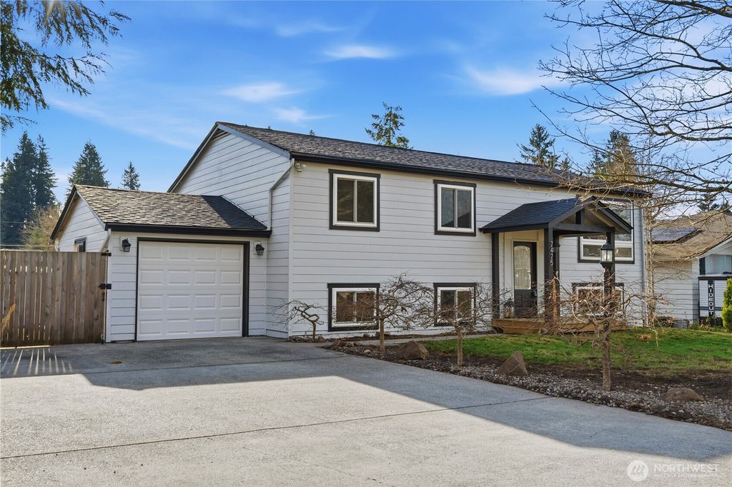 Photo of 7475 NE 146th Street, Kenmore, WA 98028 (MLS # 2491674)
