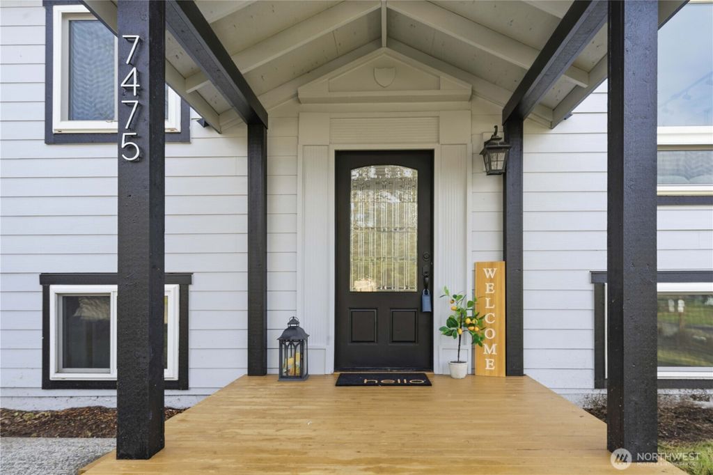 Photo of 7475 NE 146th Street, Kenmore, WA 98028 (MLS # 2491674)