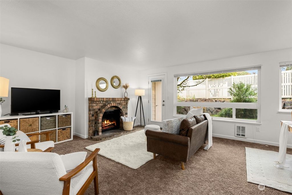 Photo of 12514 NE 142nd Lane #D103, Kirkland, WA 98034 (MLS # 2173154)