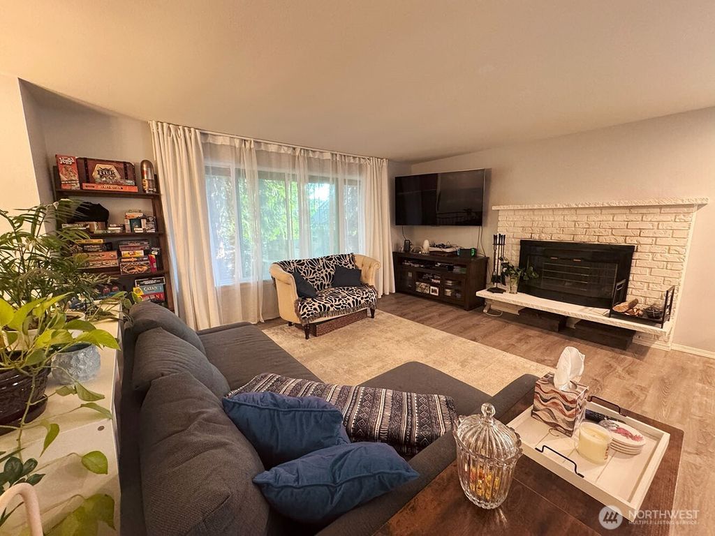 Photo of 19310 1st Avenue SE, Bothell, WA 98012 (MLS # 2422865)