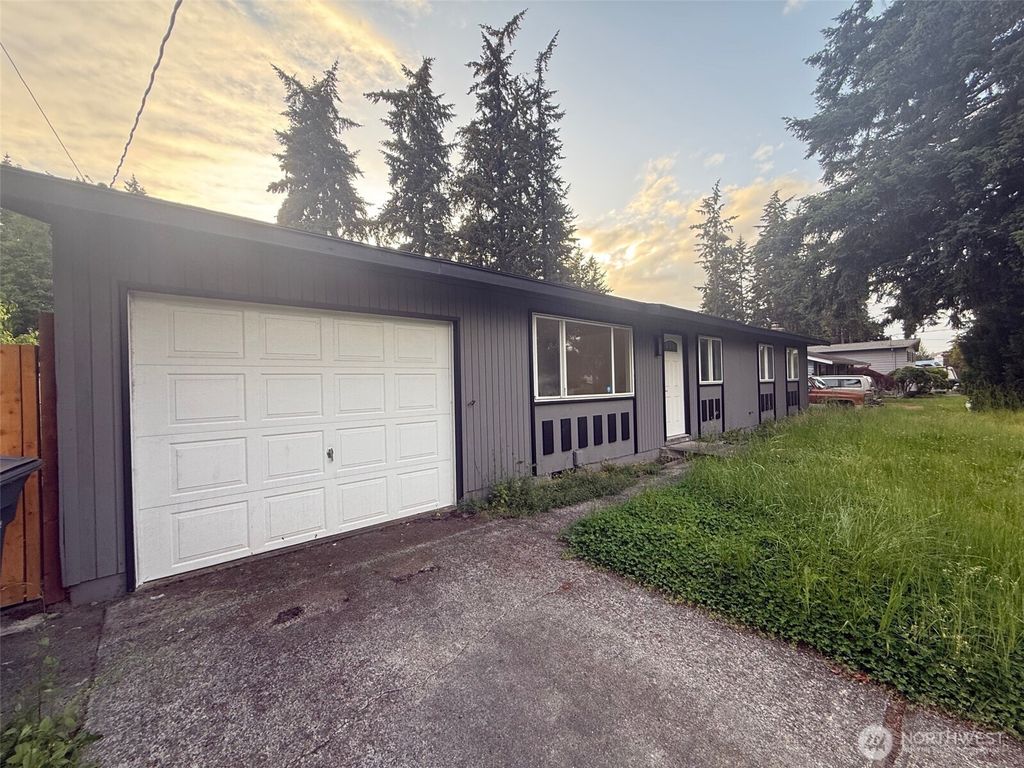 Photo of 12202 107th Avenue Ct E, Puyallup, WA 98374 (MLS # 2540790)