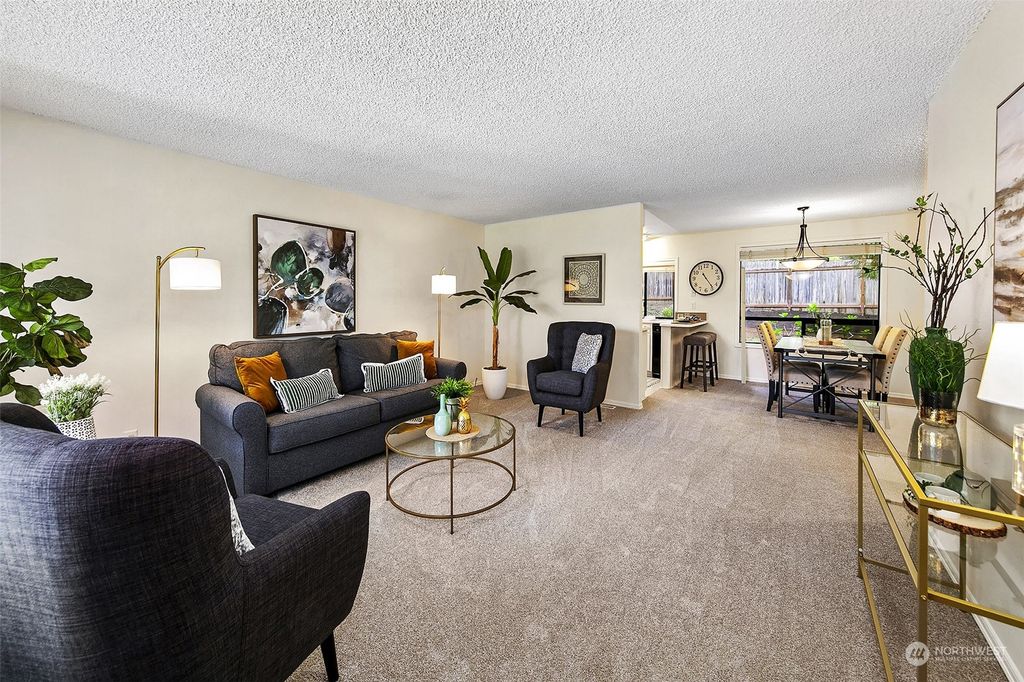 Photo of 9126 168th Place NE, Redmond, WA 98052 (MLS # 2221427)