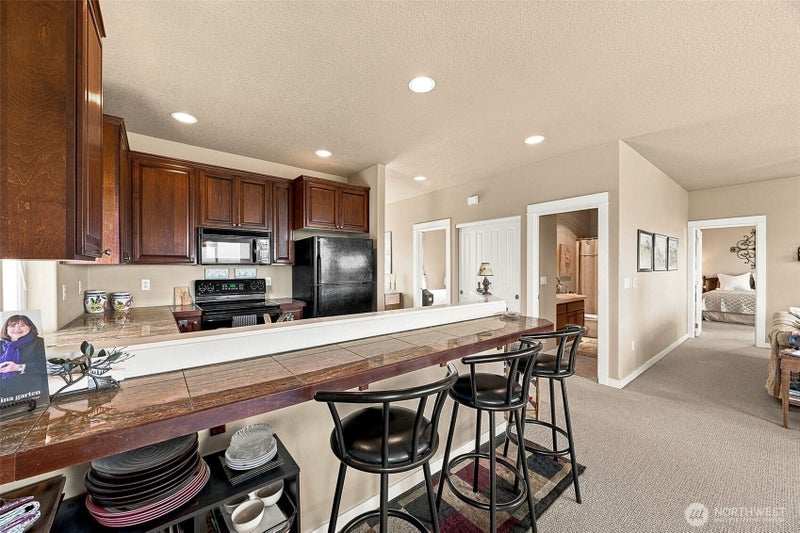 598 Marine View Drive SW