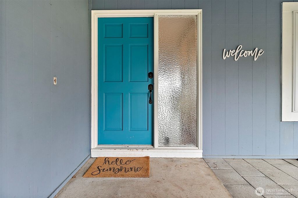 Photo of 31421 41st Avenue SW, Federal Way, WA 98023 (MLS # 2494340)