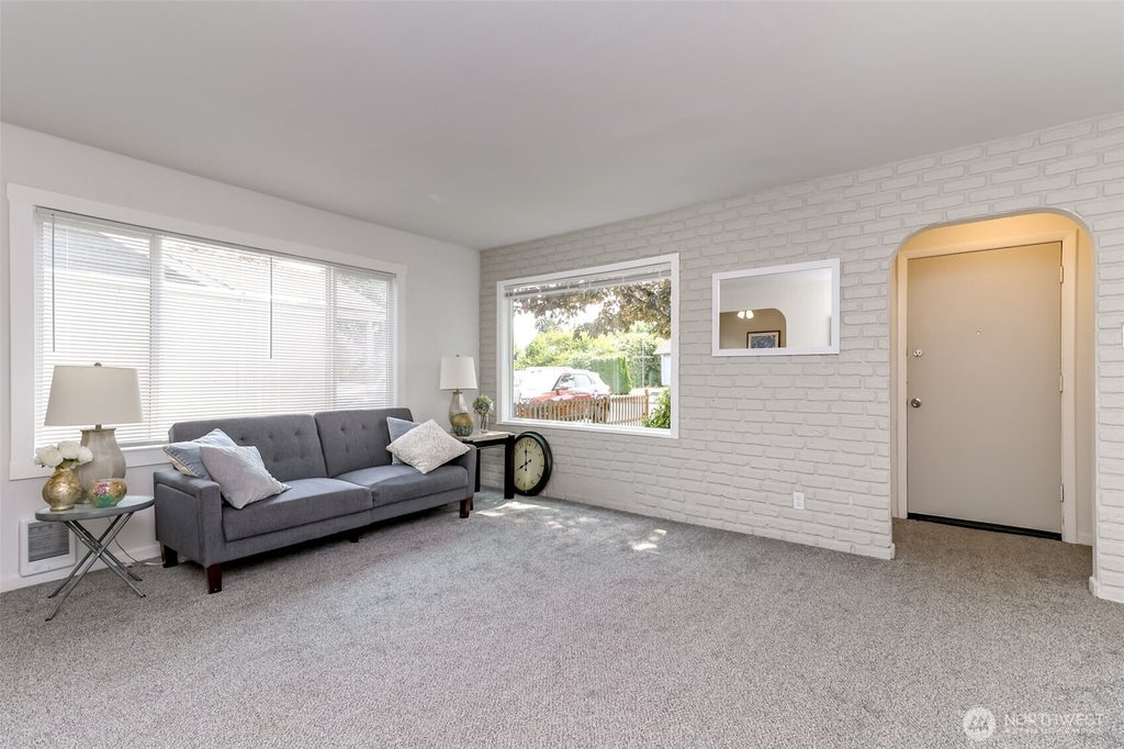 Photo of 921 E 58th Street, Tacoma, WA 98404 (MLS # 2559955)