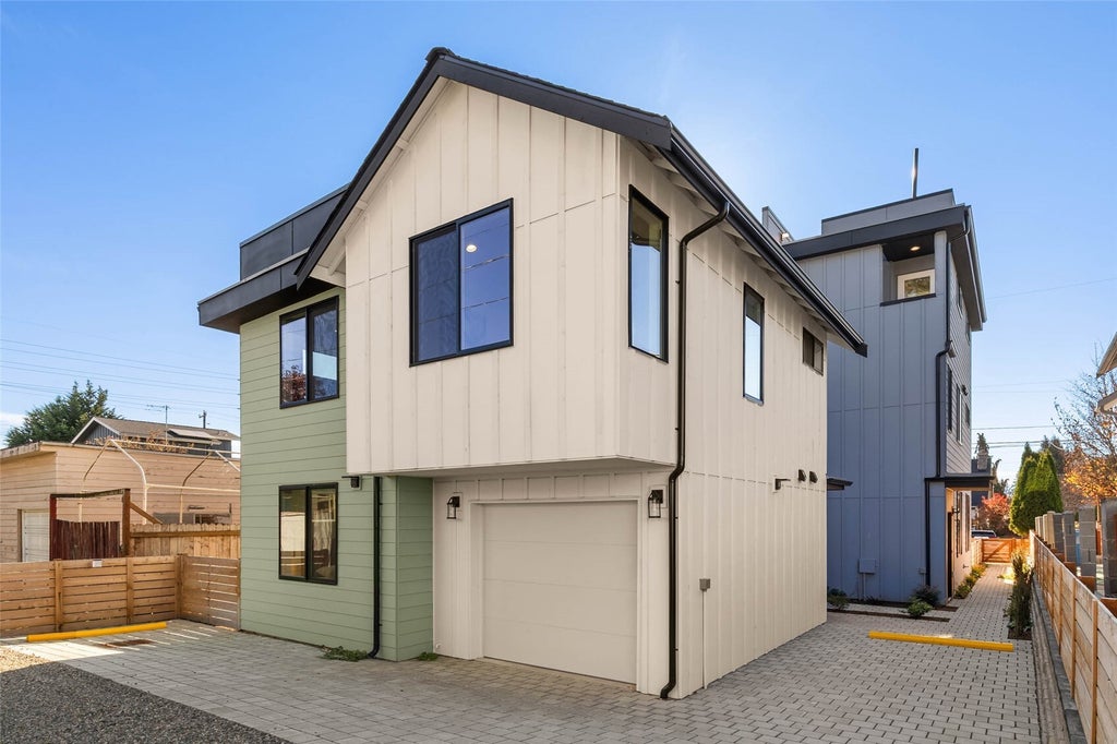 Photo of 516 N 102nd Street, Seattle, WA 98133 (MLS # 2599224)