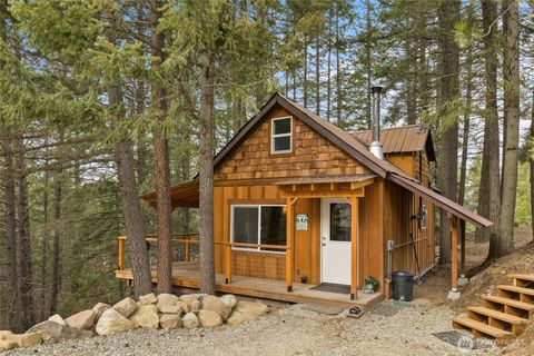 Photo of 131 Casassa Road, Cle Elum, WA 98922 (MLS # 2486460)