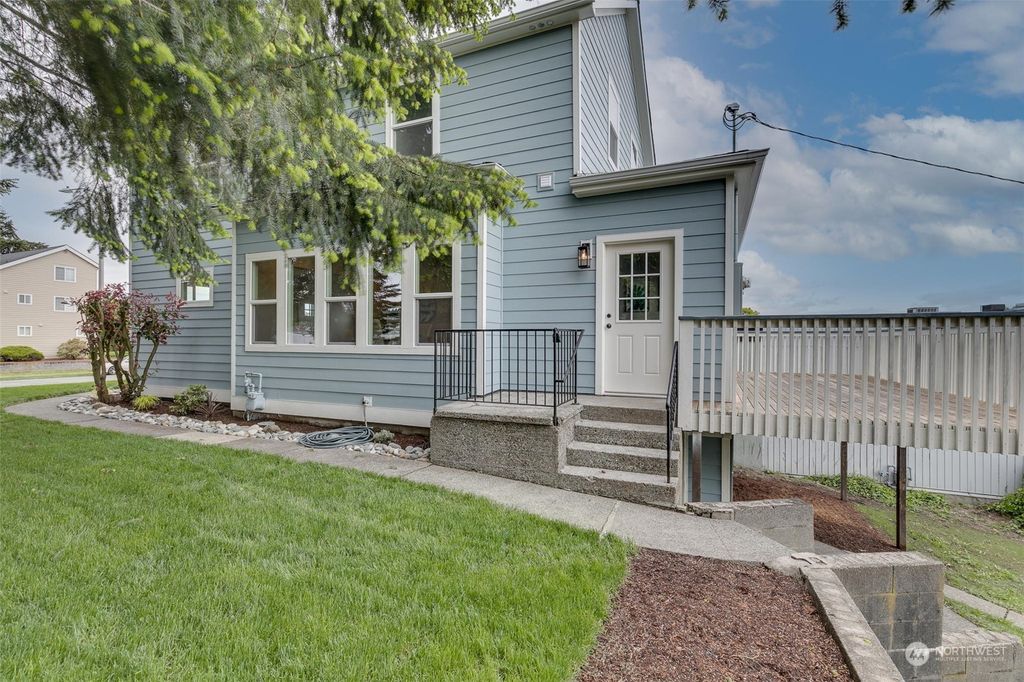 Photo of 3413 Colby Avenue, Everett, WA 98201 (MLS # 2019297)