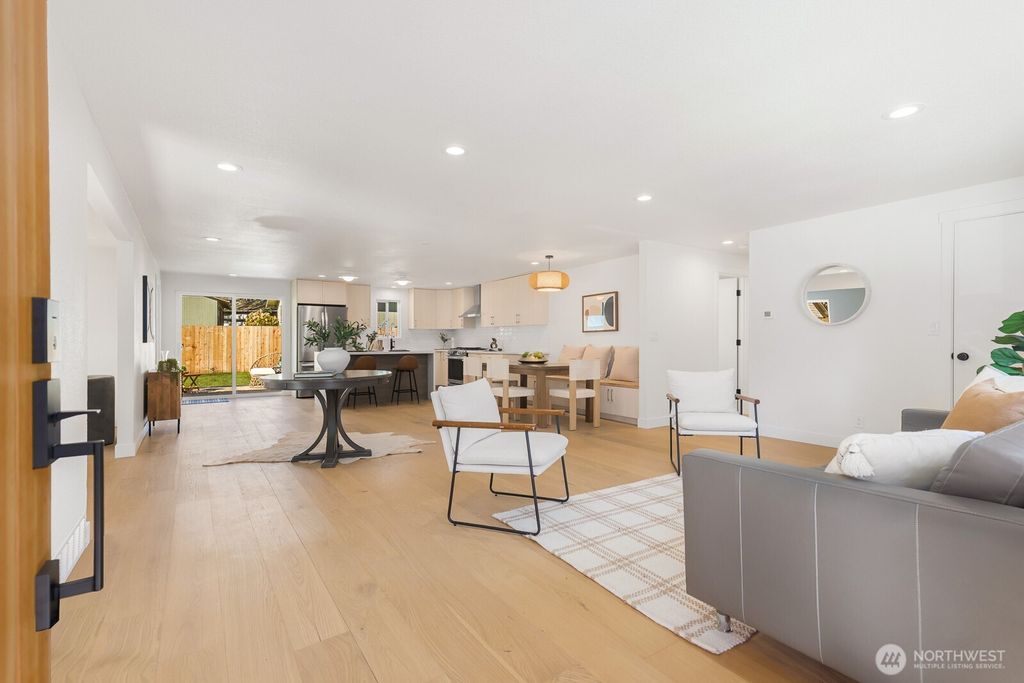 listing image 9365942638123513649