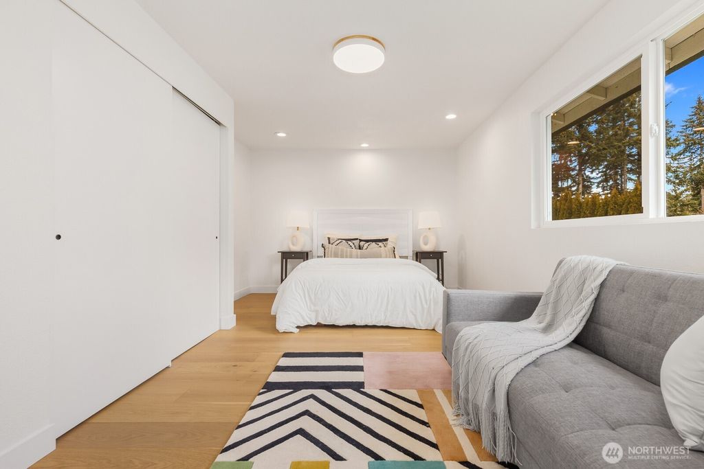 listing image 9366670651518272056