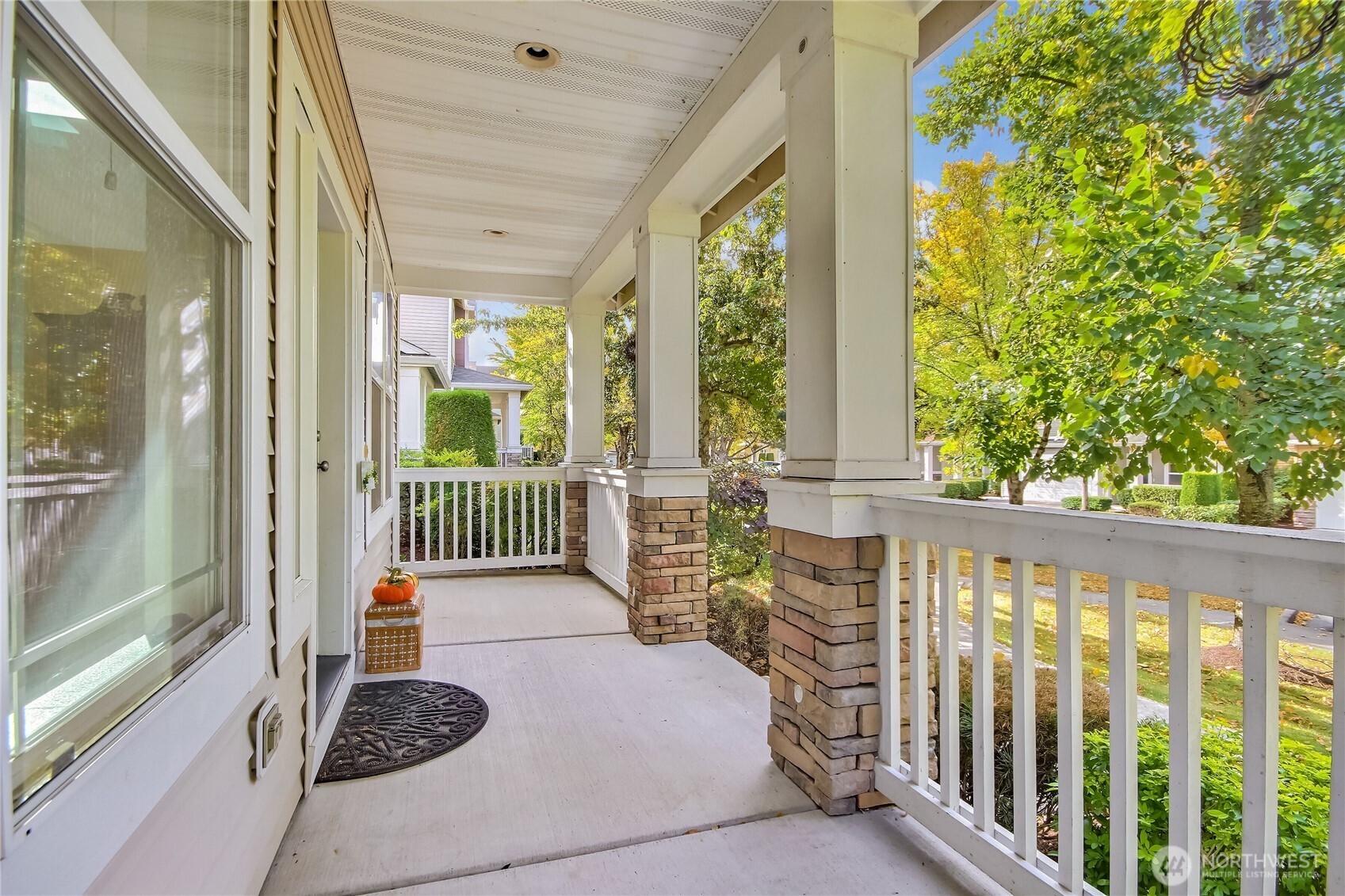 6626 Francis Avenue SE