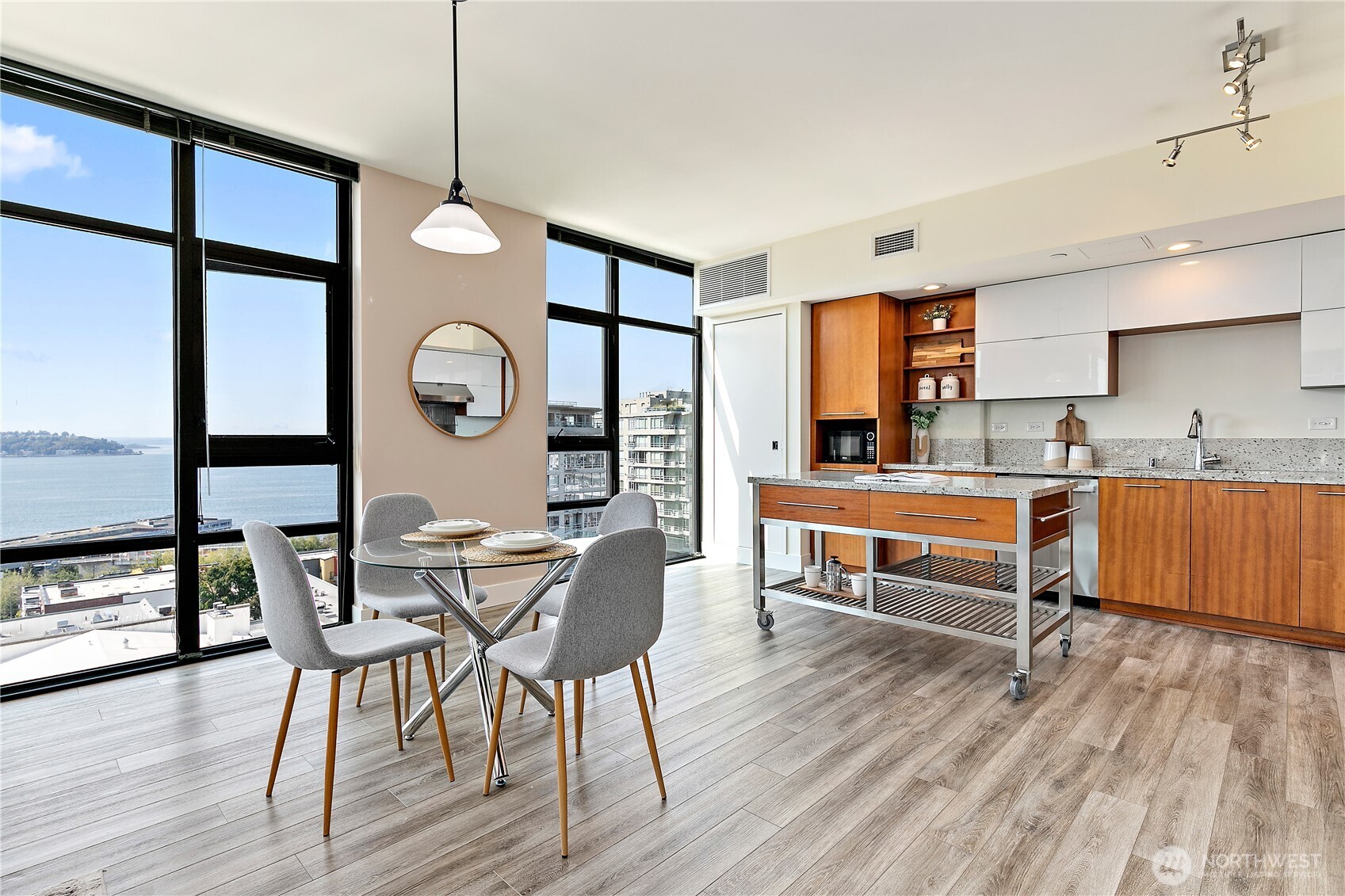 2911 2nd Avenue 1003