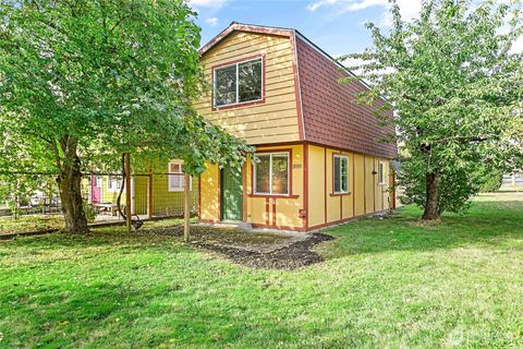 Photo of 2019 Wilson Avenue, Bellingham, WA 98225 (MLS # 2440921)