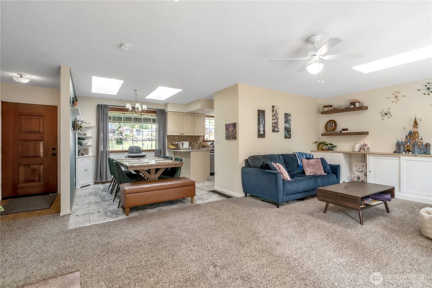 6101 Ridgeview Drive