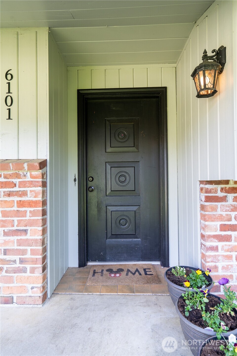 6101 Ridgeview Drive