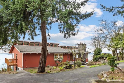 Photo of 123 S 216th Street, Normandy Park, WA 98198 (MLS # 2463698)