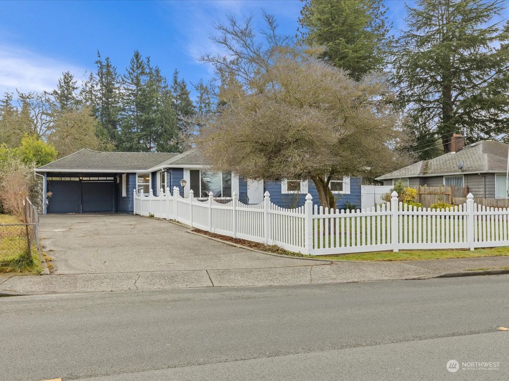 Photo of 406 Pecks Drive, Everett, WA 98203 (MLS # 2322619)