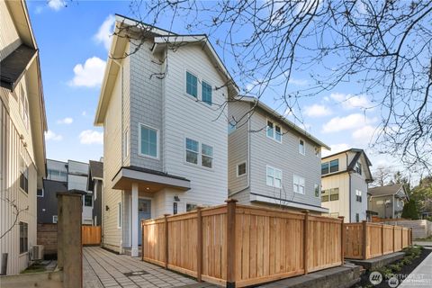 Photo of 2815 E Denny Way #B, Seattle, WA 98122 (MLS # 2487048)
