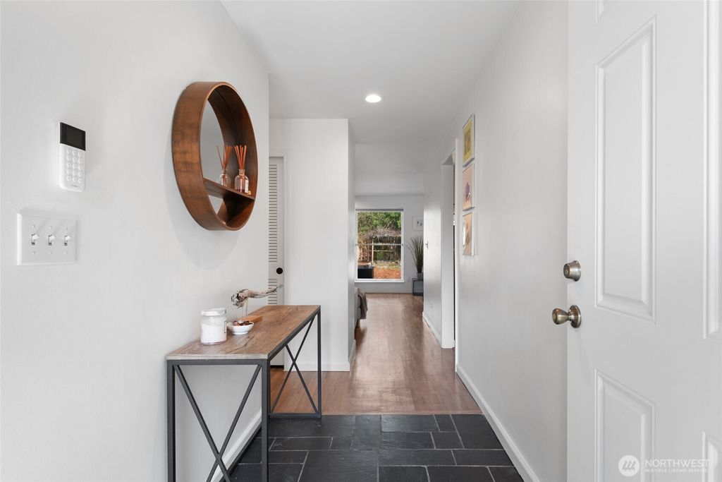 Photo of 13616 SE 171st Place, Renton, WA 98058 (MLS # 2352677)
