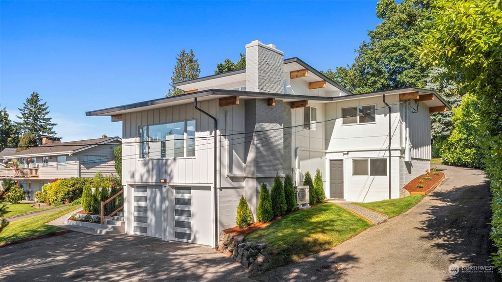 Photo of 2120 W Mukilteo Boulevard, Everett, WA 98203 (MLS # 2191708)