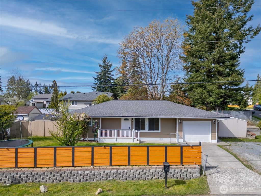 Photo of 7820 Upper Ridge Road, Everett, WA 98203 (MLS # 2349069)