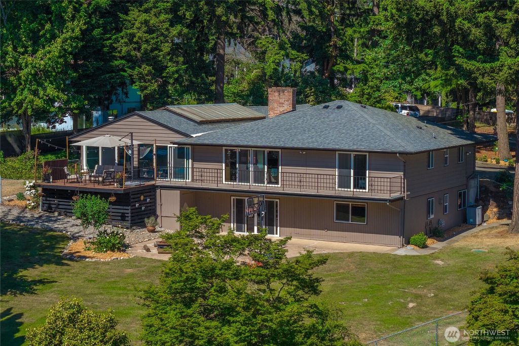 Photo of 710 66th Avenue E, Fife, WA 98424 (MLS # 2532947)
