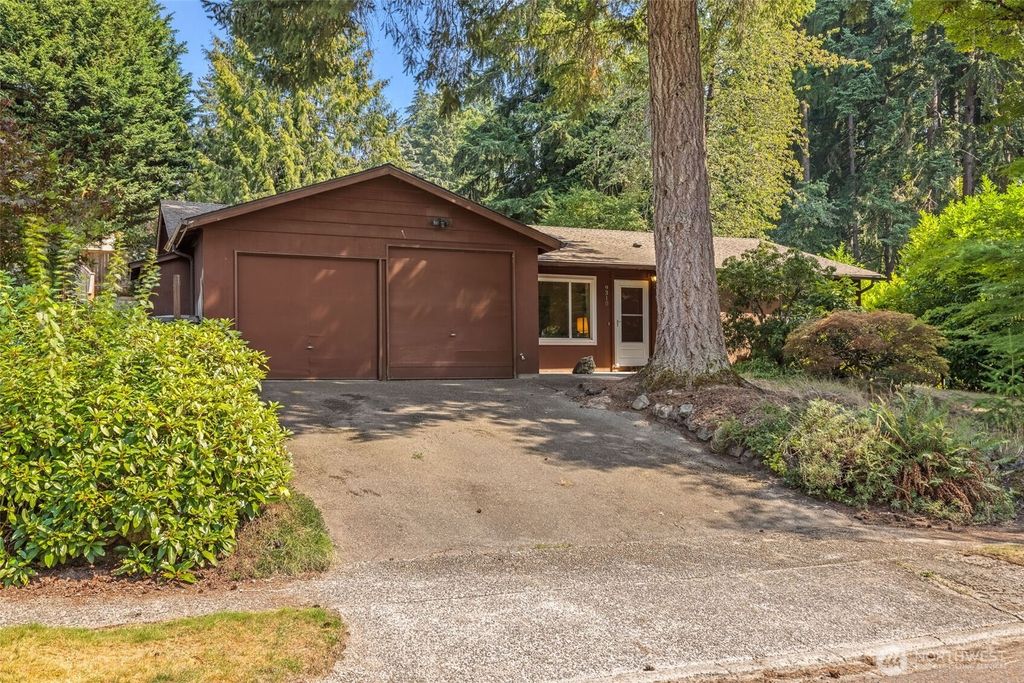 Photo of 9310 167th Avenue NE, Redmond, WA 98052 (MLS # 2426027)