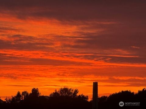 Photo of 303 S 5th Street, Mount Vernon, WA 98274 (MLS # 2443936)