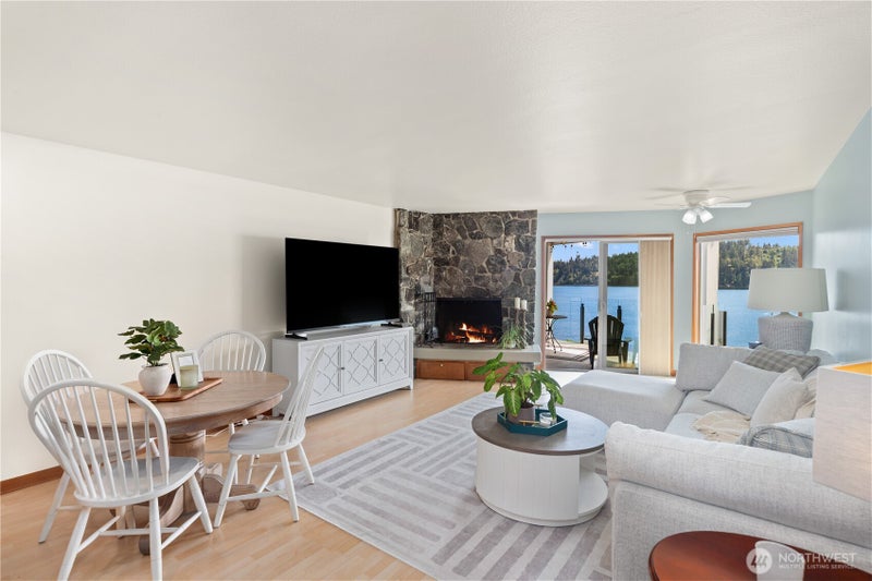 60 Admiralty Lane 325