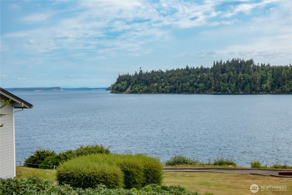 Photo of 60 Admiralty Lane LN #325, Port Ludlow, WA 98365 (MLS # 2560369)