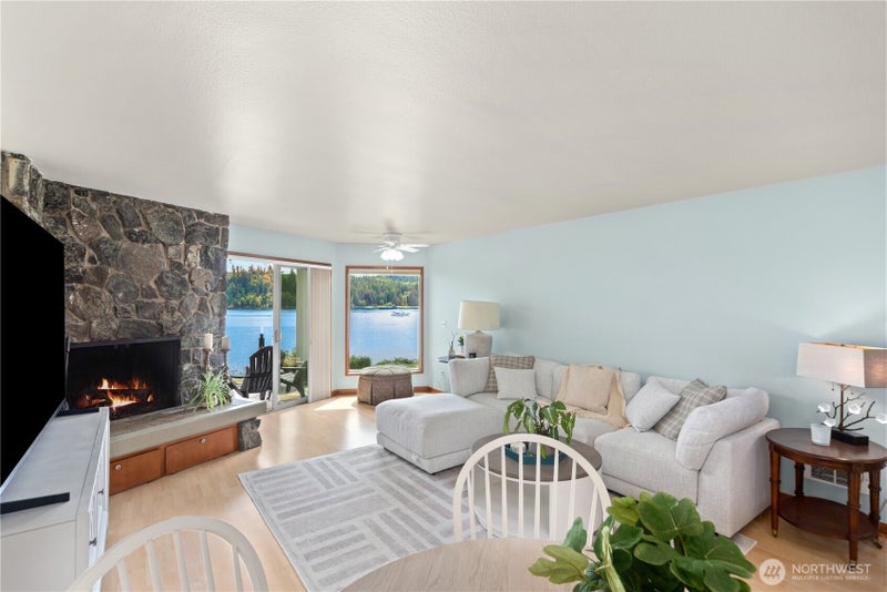 60 Admiralty Lane 325
