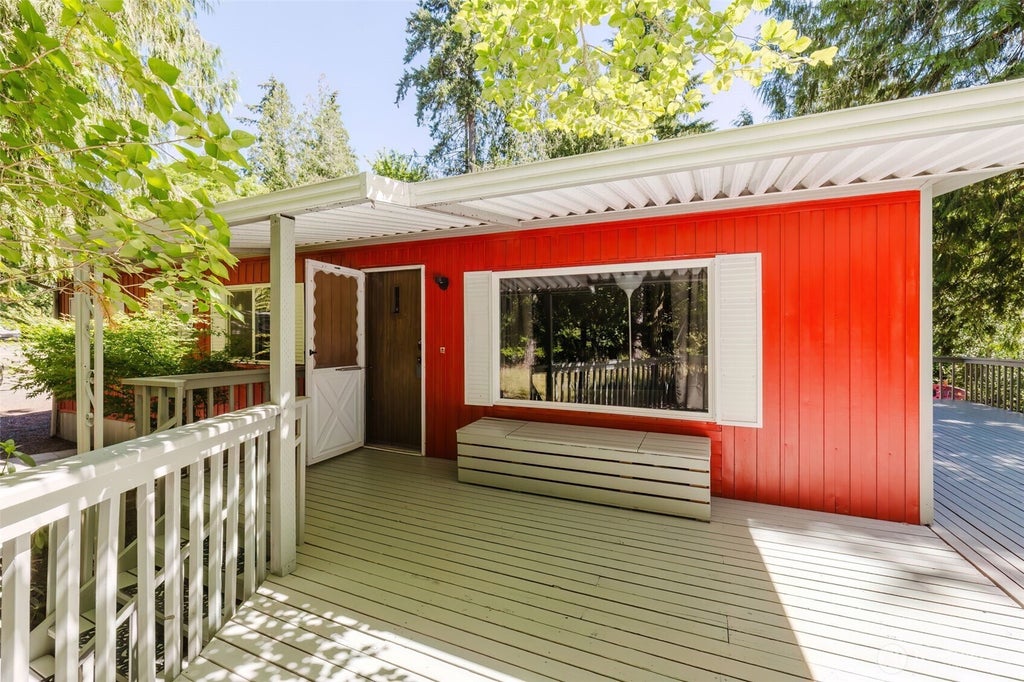 Photo of 41 E Pickering Place, Shelton, WA 98584 (MLS # 2553008)